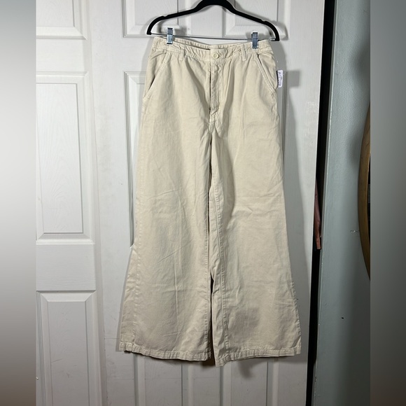 Free People Wide-Leg Cream Trouser Chino Pants with Patch Pockets - Picture 6 of 10